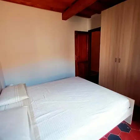 Il Merlo Verde Apartment *